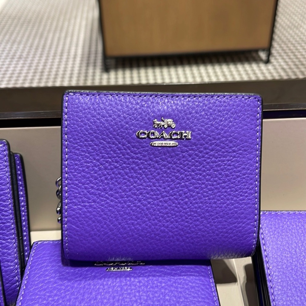 Coach Snap Wallet
Silver/Sport Purple - Picture 2 of 16